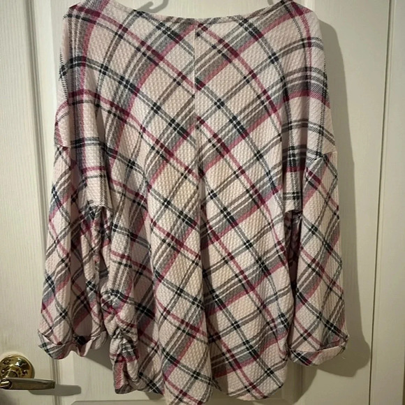 Cato’s pink checked blouse with gathered sides size 14/16 - Picture 4 of 5